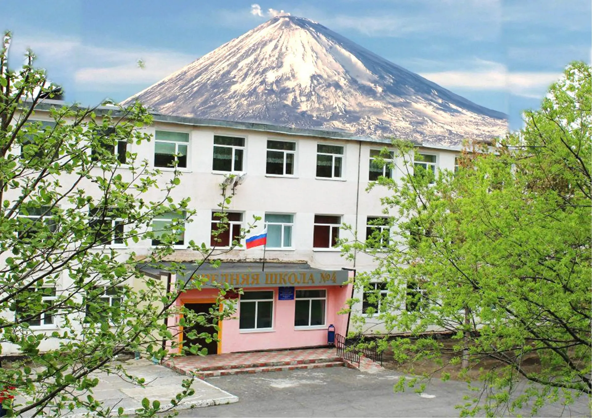Средняя школа 4 посёлка Ключи
