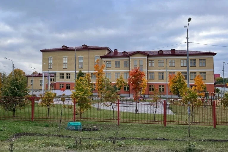 Володарская школа/ Ленинский