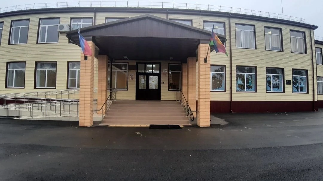 МБОУ "СОШ № 15" имени сотника Гречишкина Андрея Леонтьевича