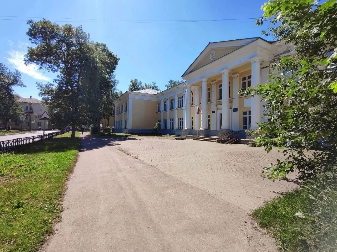 МОБУ "Волховская средняя общеобразовательная школа №7"