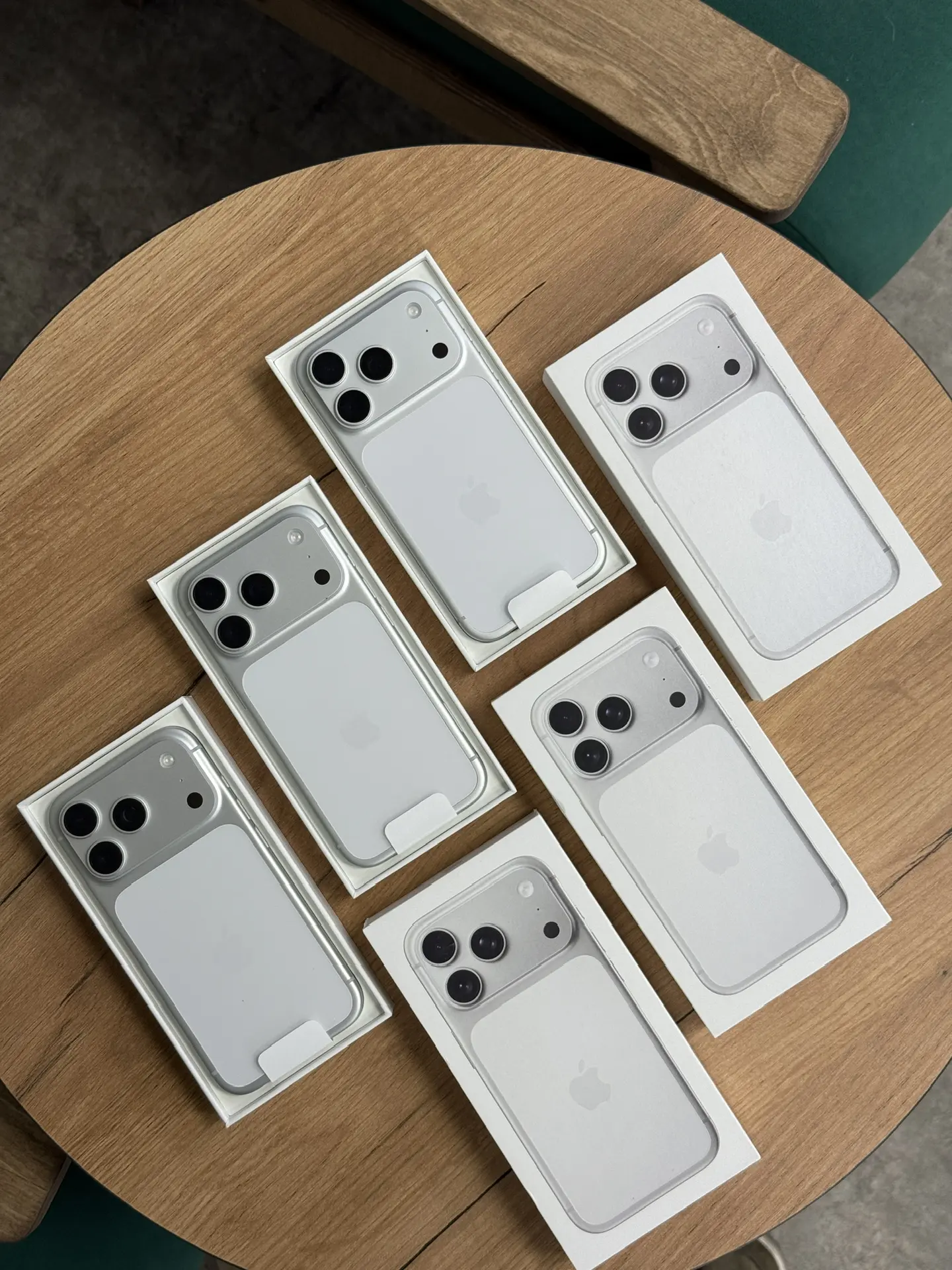 APPLE ORIGINAL LUGANSK