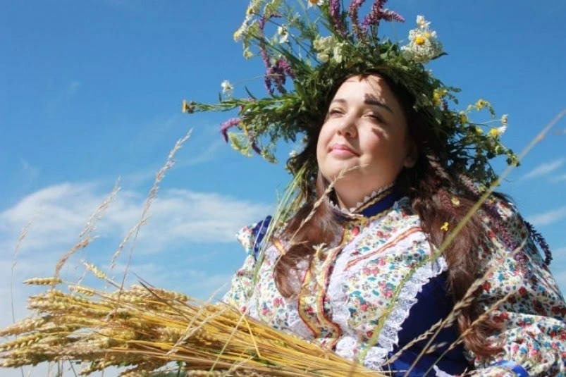 Елена Садовская- певица РФ, писатель. — канал в мессенджере MAX