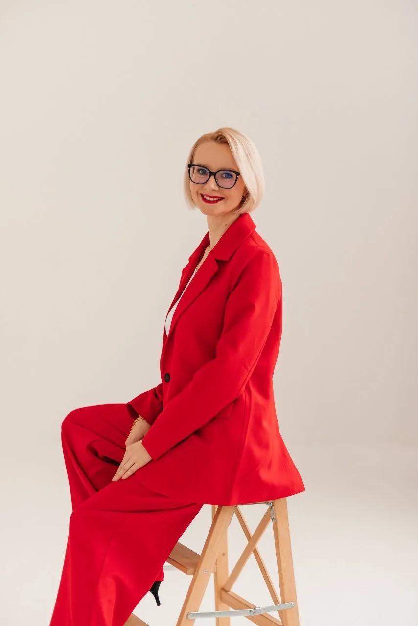 Елена Балакина / Продажи без стресса — канал в мессенджере MAX