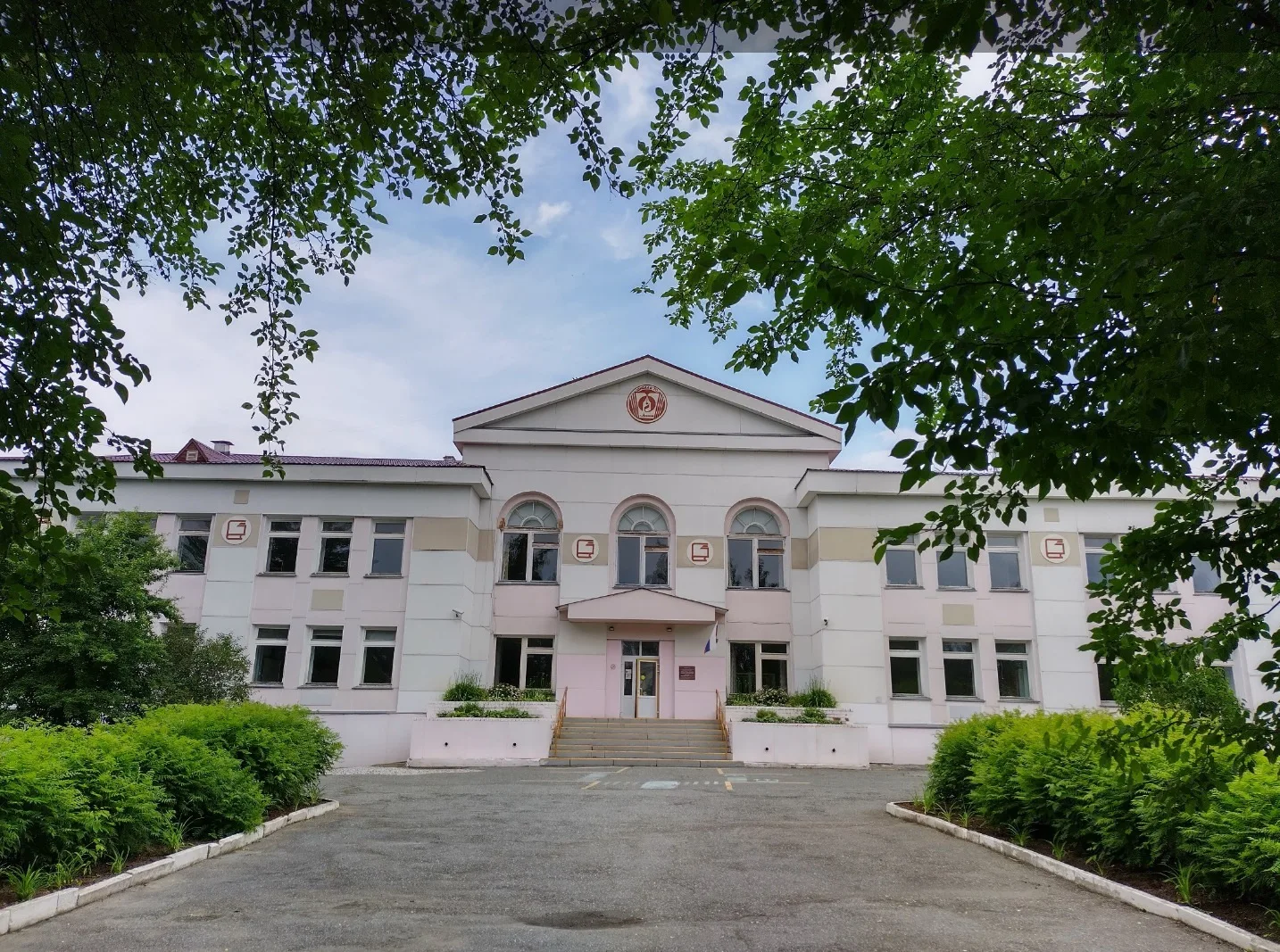 ГБОУ СО "Школа города Лесного"