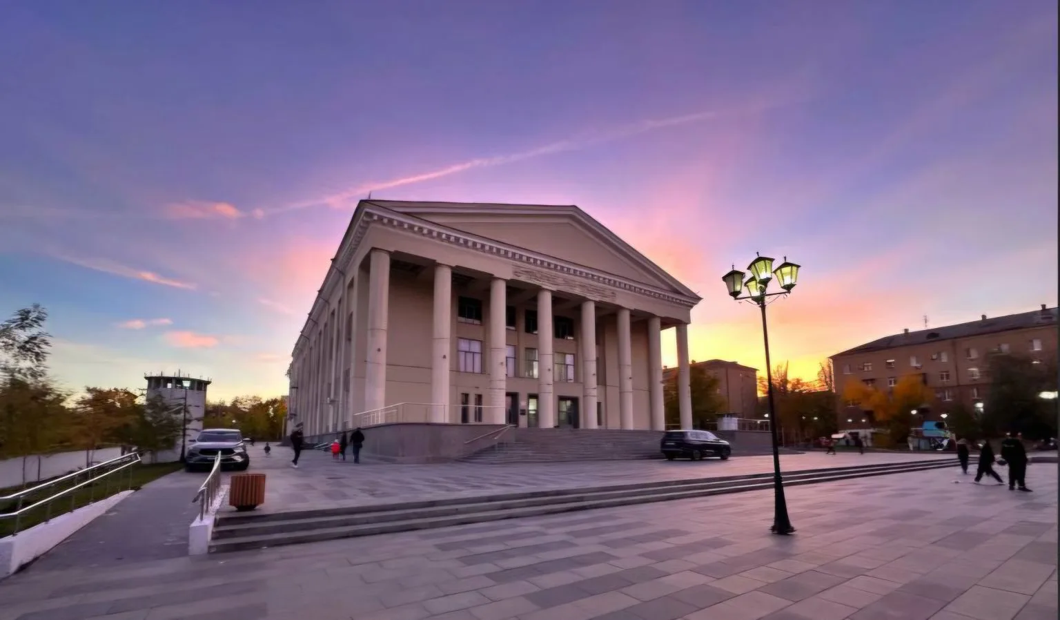 Дворец культуры ТЗР Волгограда