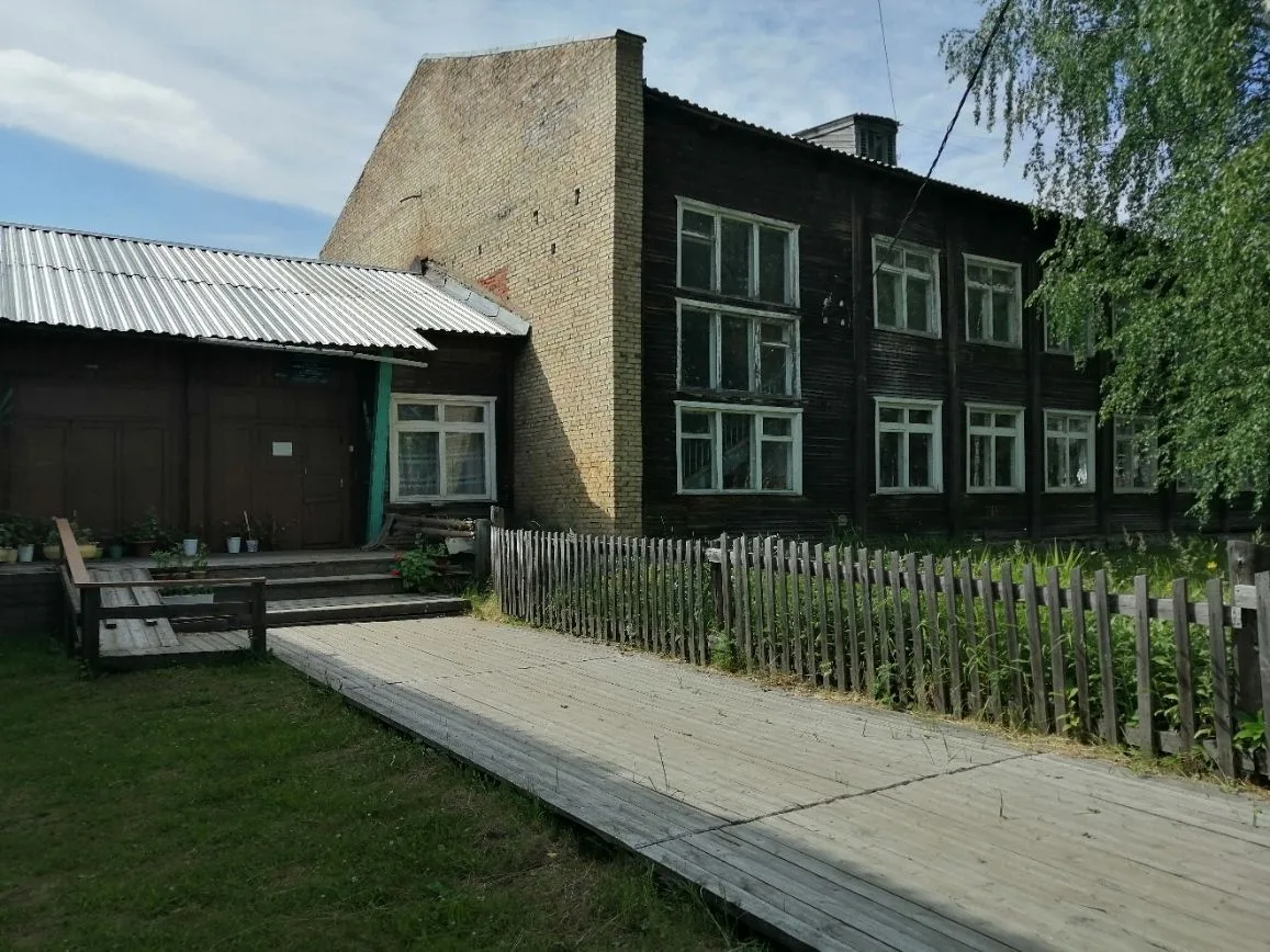 МОУ "СОШ" п.Усть-Лэкчим