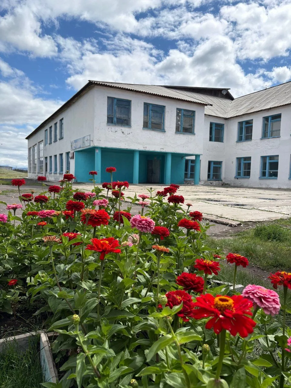 МБОУ УЮКСКАЯ СОШ им.Василия Яна