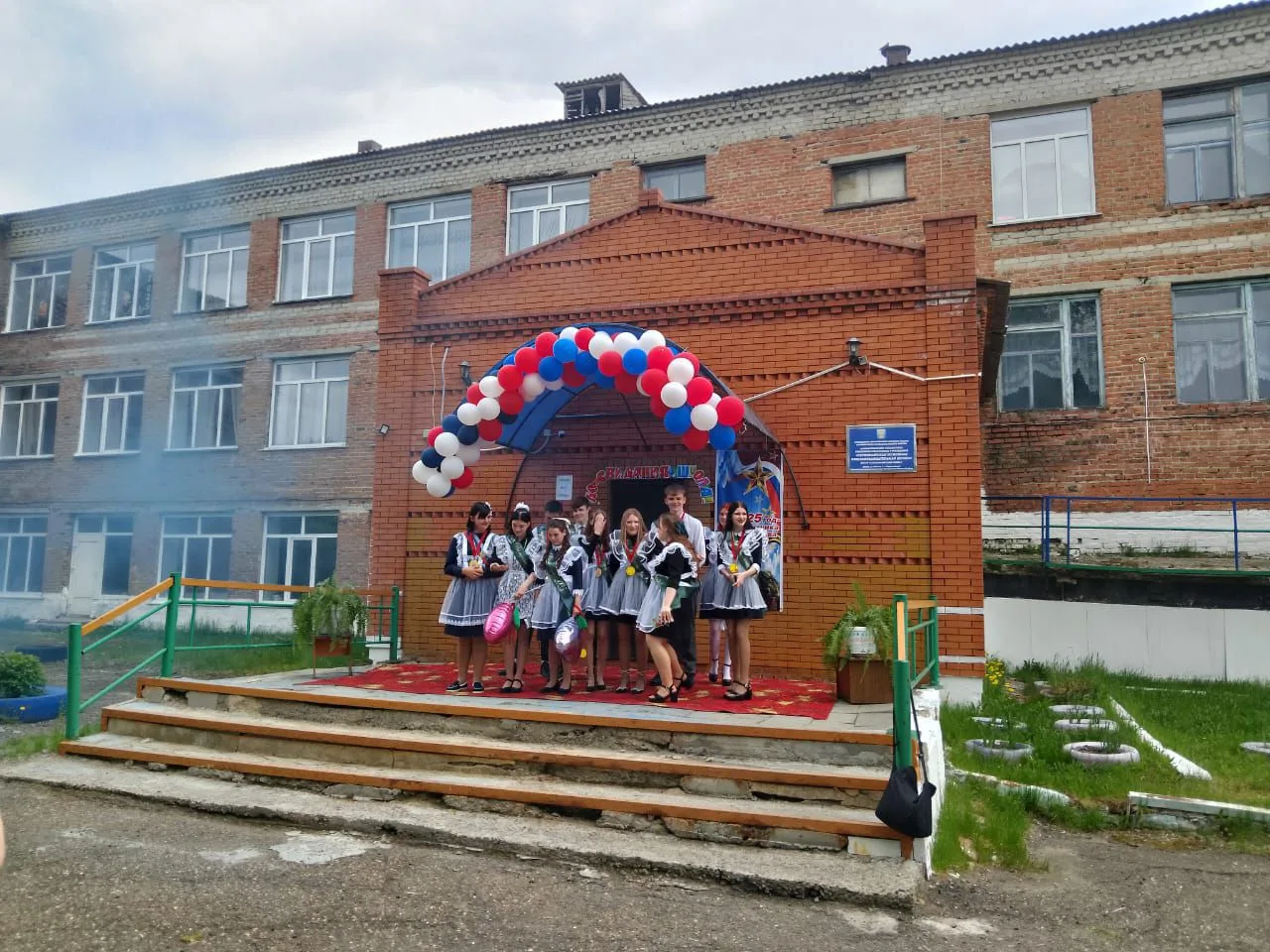 Первомайская школа