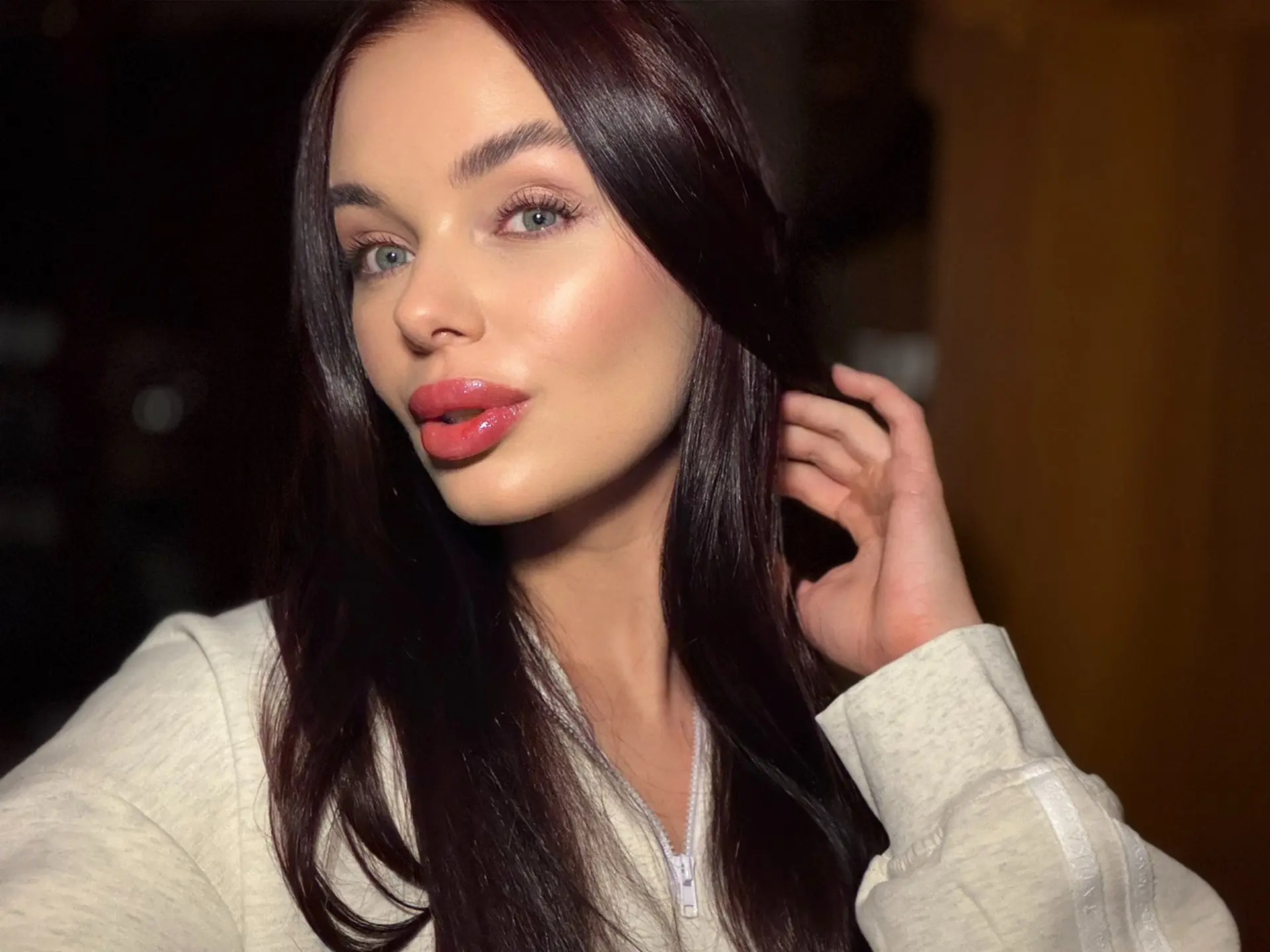 Бикшаева несёт