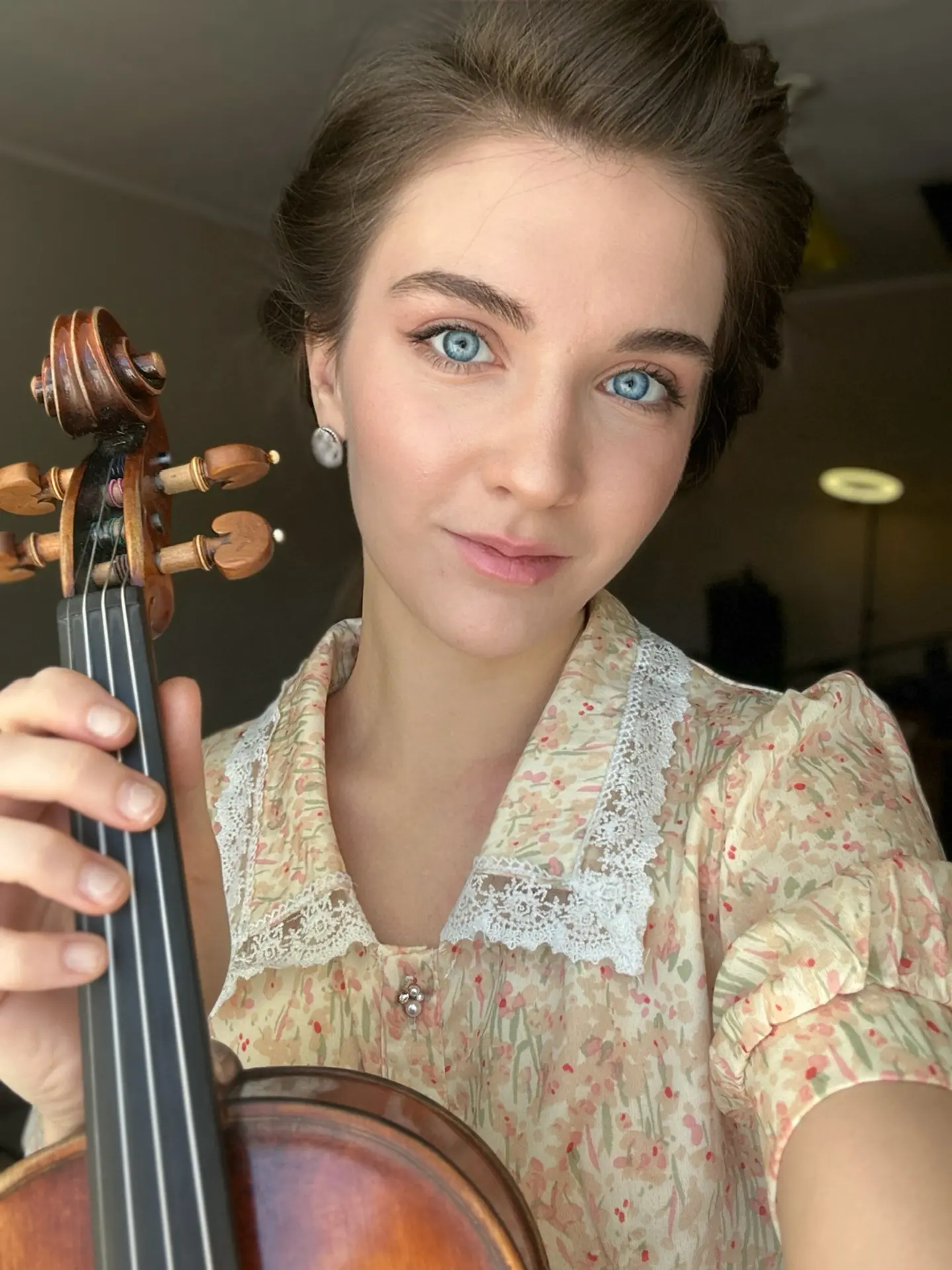 1Violin I Скрипачка/композитор