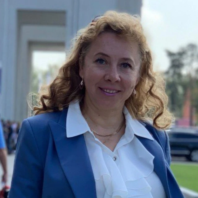 Елена Певцова — канал в мессенджере MAX