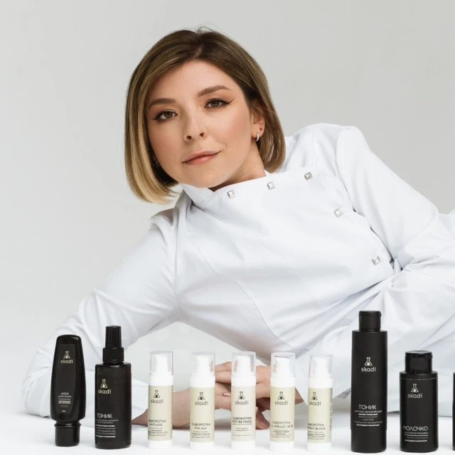 Эксперт по баночкам/critic_cosmetic — канал в мессенджере MAX