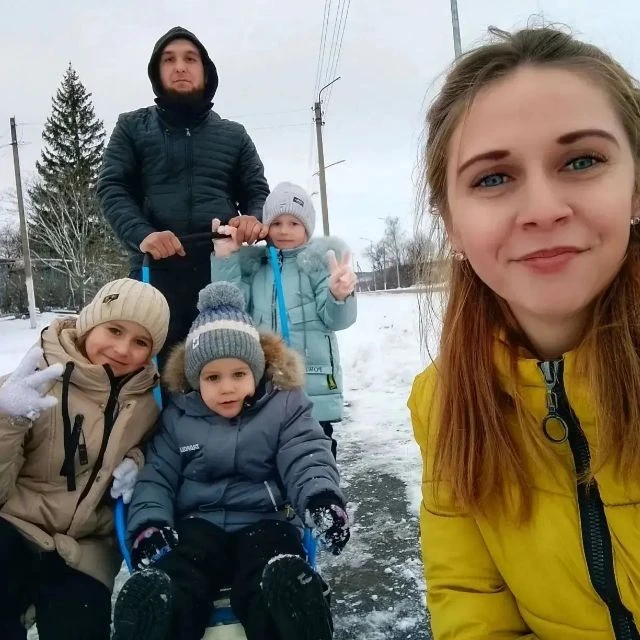 СЕМЕЙКА ЛАГУТЯТ 💛 — канал в мессенджере MAX