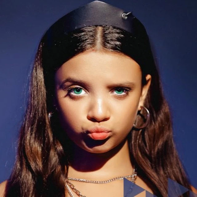 Мария Янковская LIVE — канал в мессенджере MAX