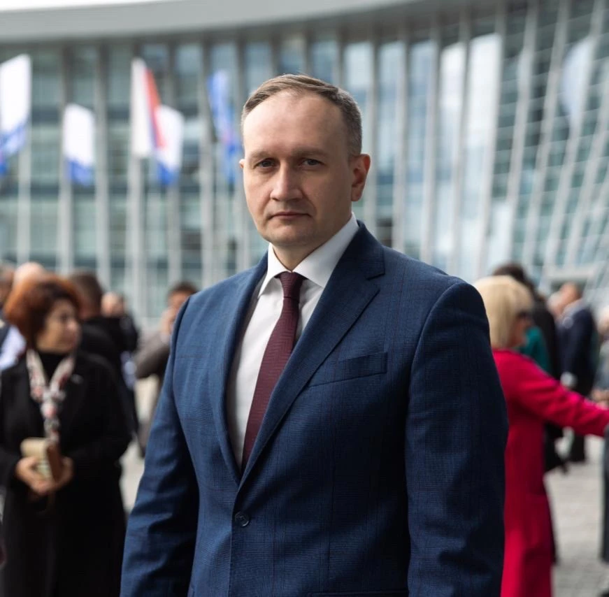 Антон Доронин — канал в мессенджере MAX
