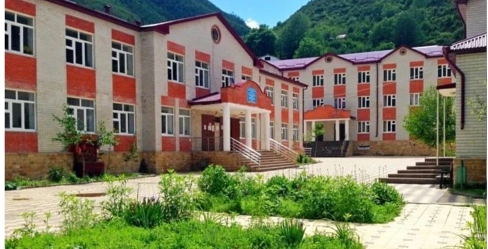 МКОУ "Тляратинская СОШ" им. А. С. Сайпулаева