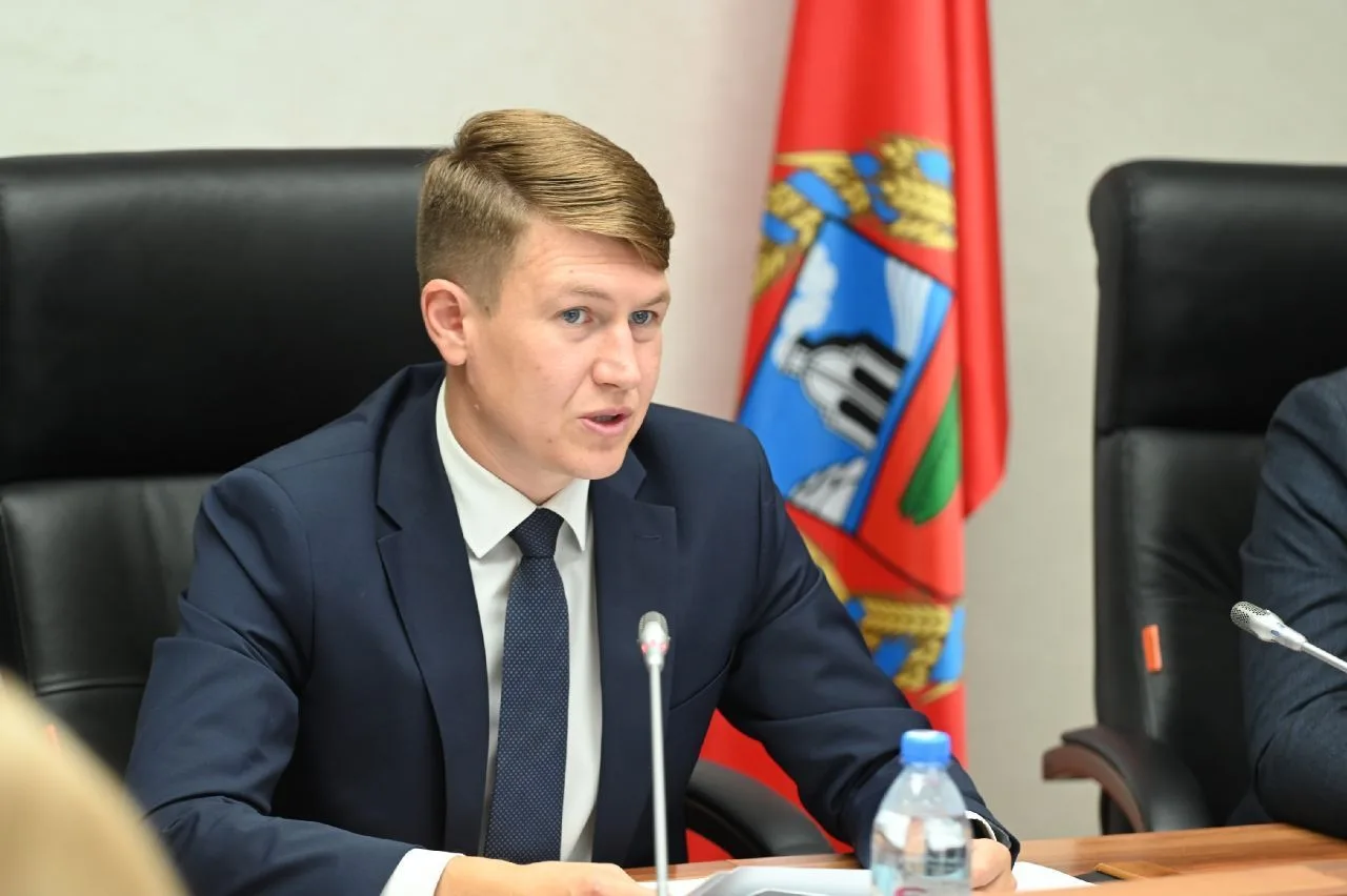 Денис Голобородько — канал в мессенджере MAX