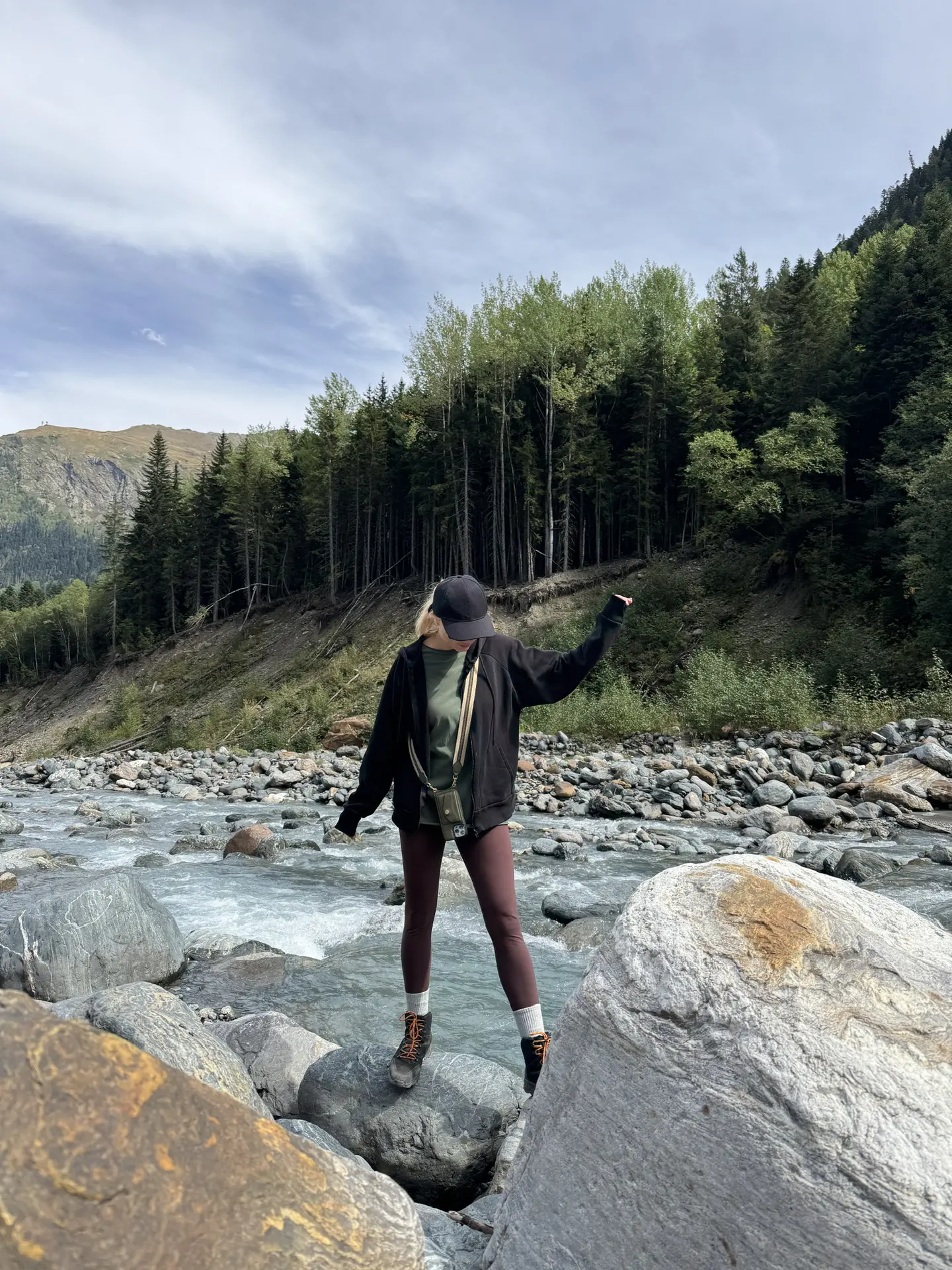 Родина мать зовет