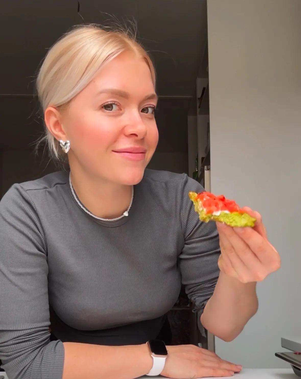 batonobelka вещает 🥐 — канал в мессенджере MAX