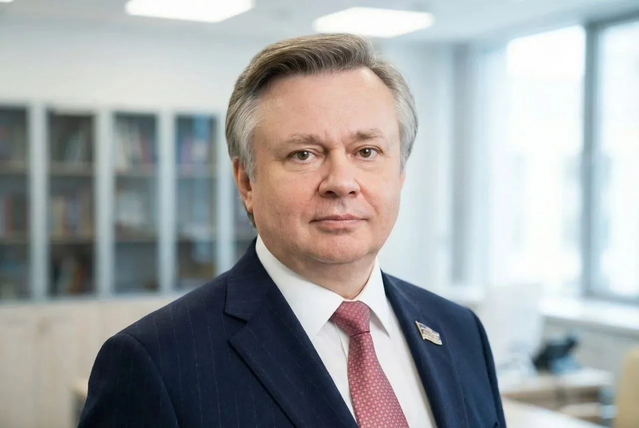 Виктор Казарин — канал в мессенджере MAX