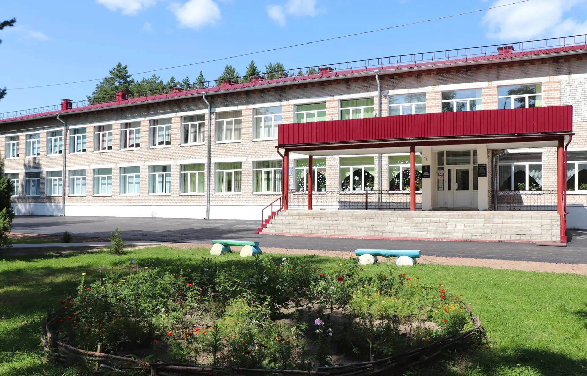 МКОУ "Воскресенская СОШ" им. М.В. Угарова