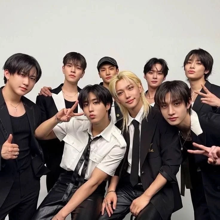Stray Kids ~ Стрей Кидс ~ Стрей Кидз ~ Стрэй Кидз — канал в мессенджере MAX