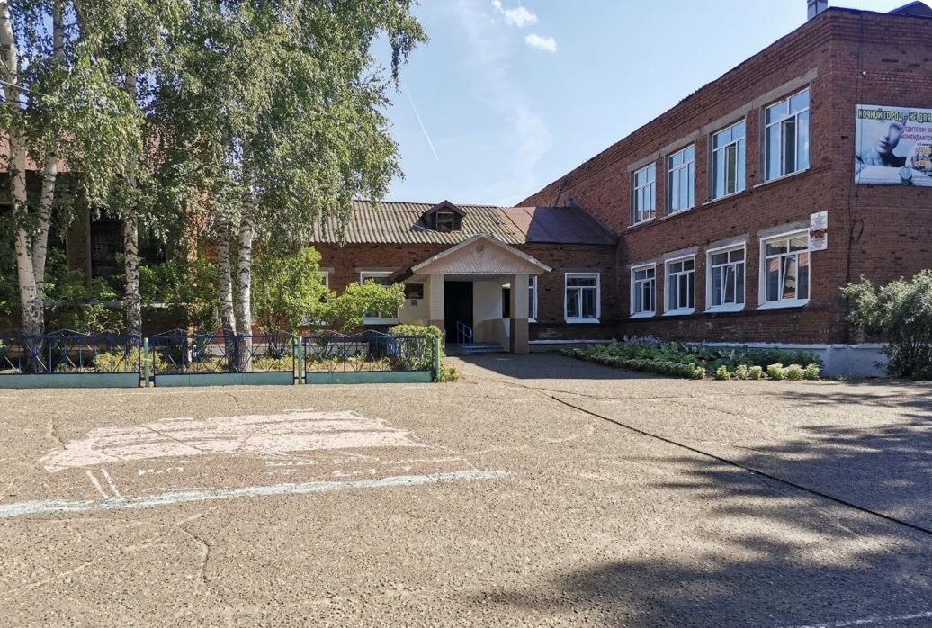 МБОУ «Камбарская СОШ №3 им. Героя РФ Ю.Г. Курягина»