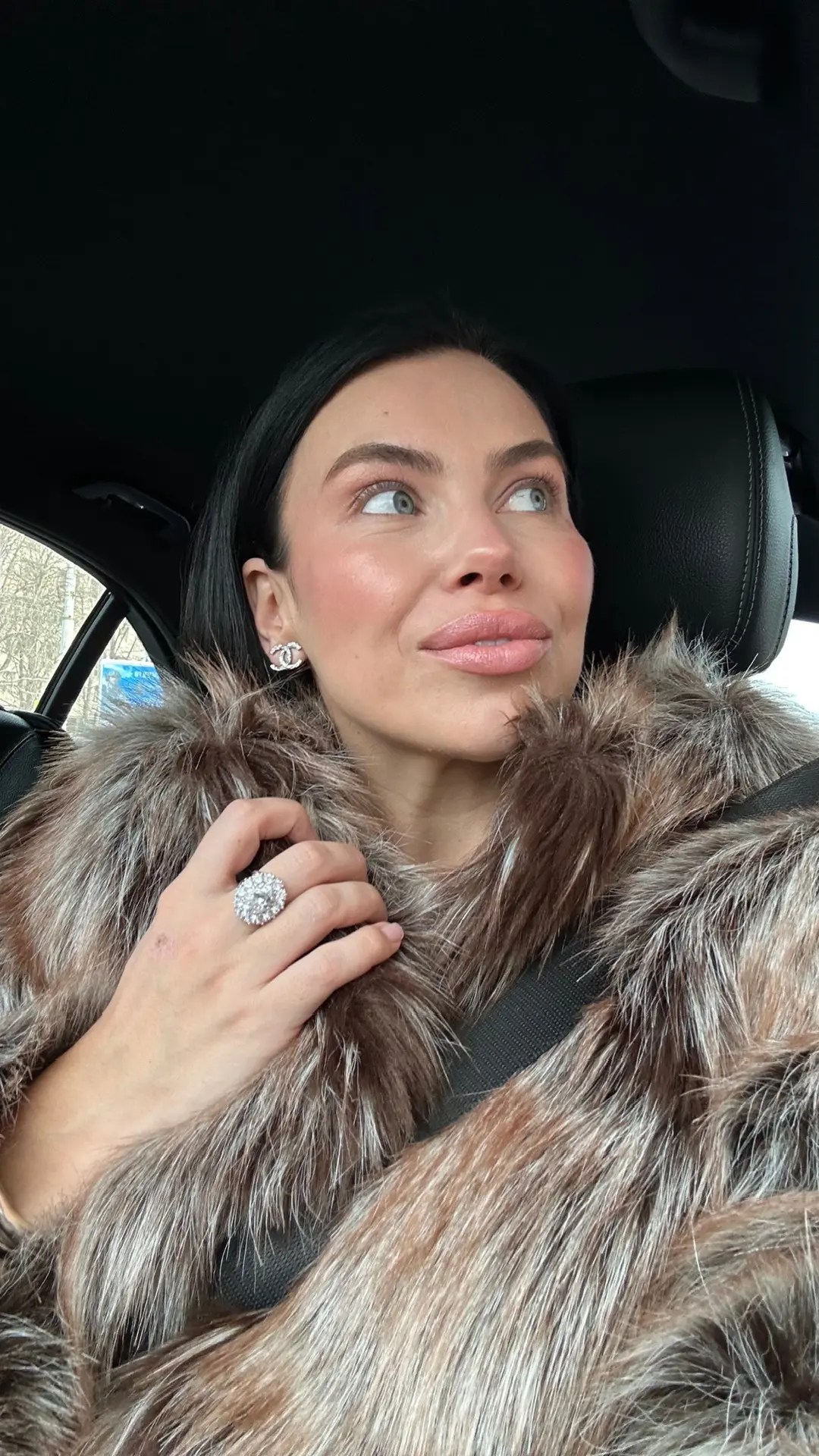 Карина Дебова — канал в мессенджере MAX