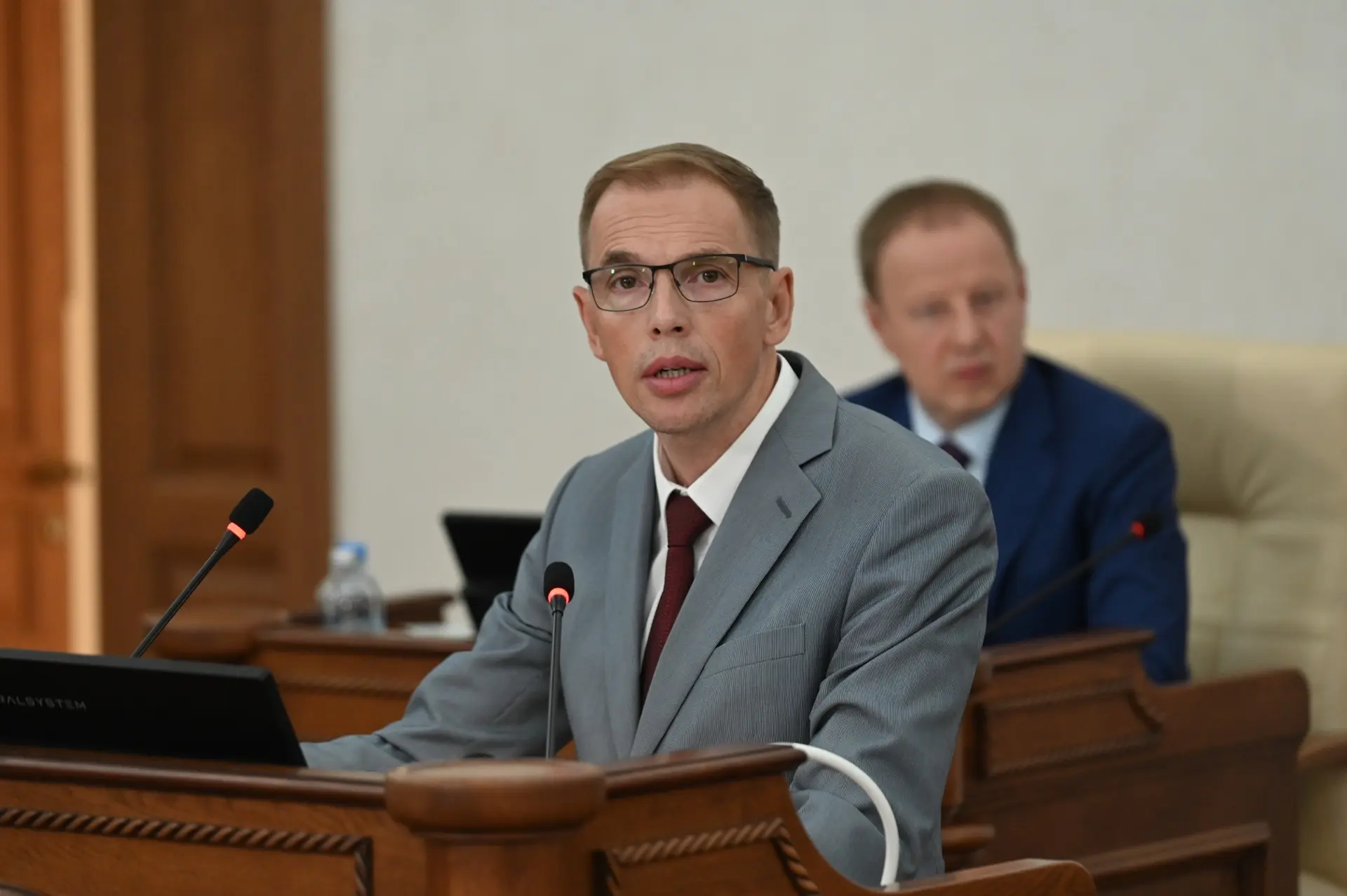 Депутат Молотов — канал в мессенджере MAX