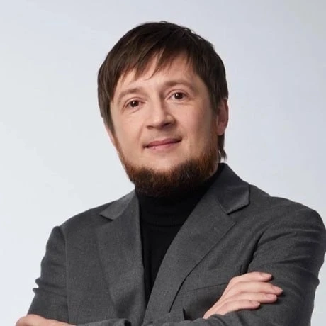 Валерий Гут | AQ
