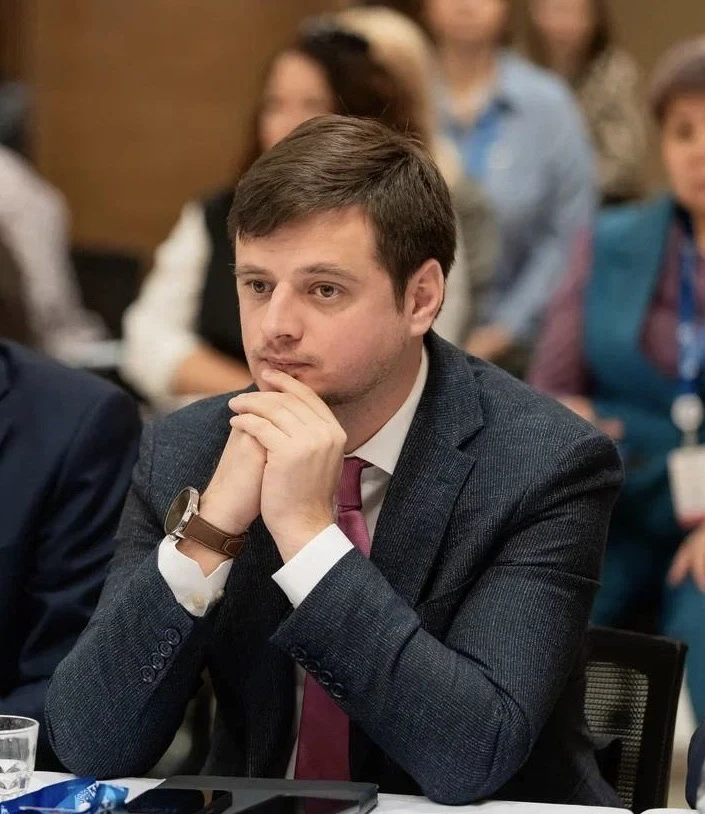 Аширов Денис — канал в мессенджере MAX