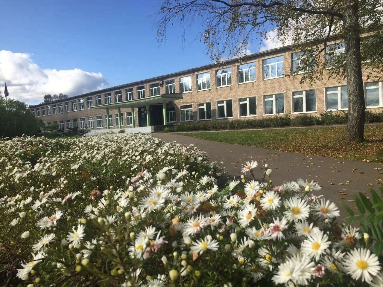 МБОУ "СШ им. М. Горького"