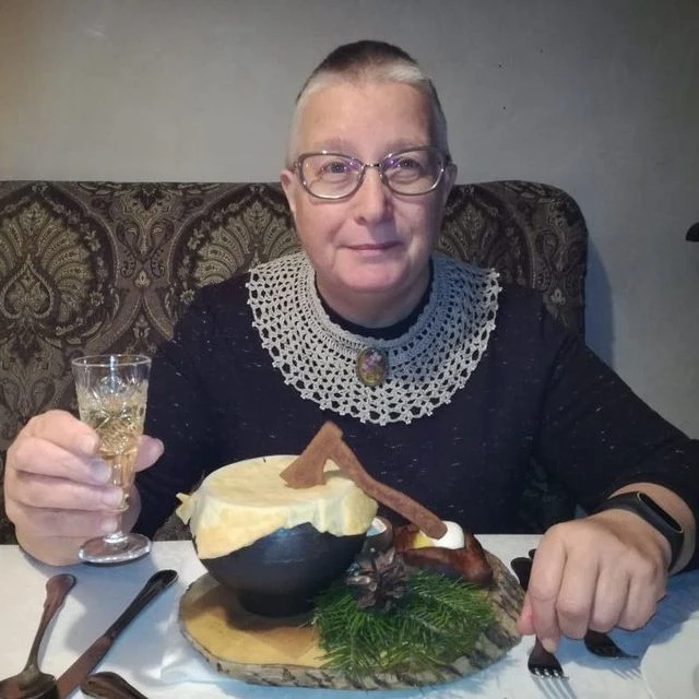 Москвичева знает