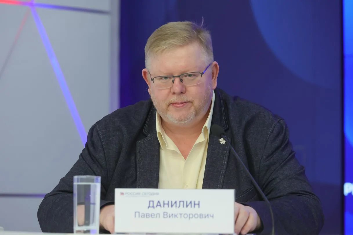 Что-то знаю / Павел Данилин