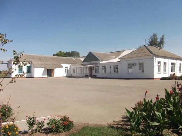 Муниципальное бюджетное общеобразовательное учреждение основная общеобразовательная школа № 31 имени полного кавалера ордена Славы Василия Лазаревича Храпко станицы Петровской МО Славянский район