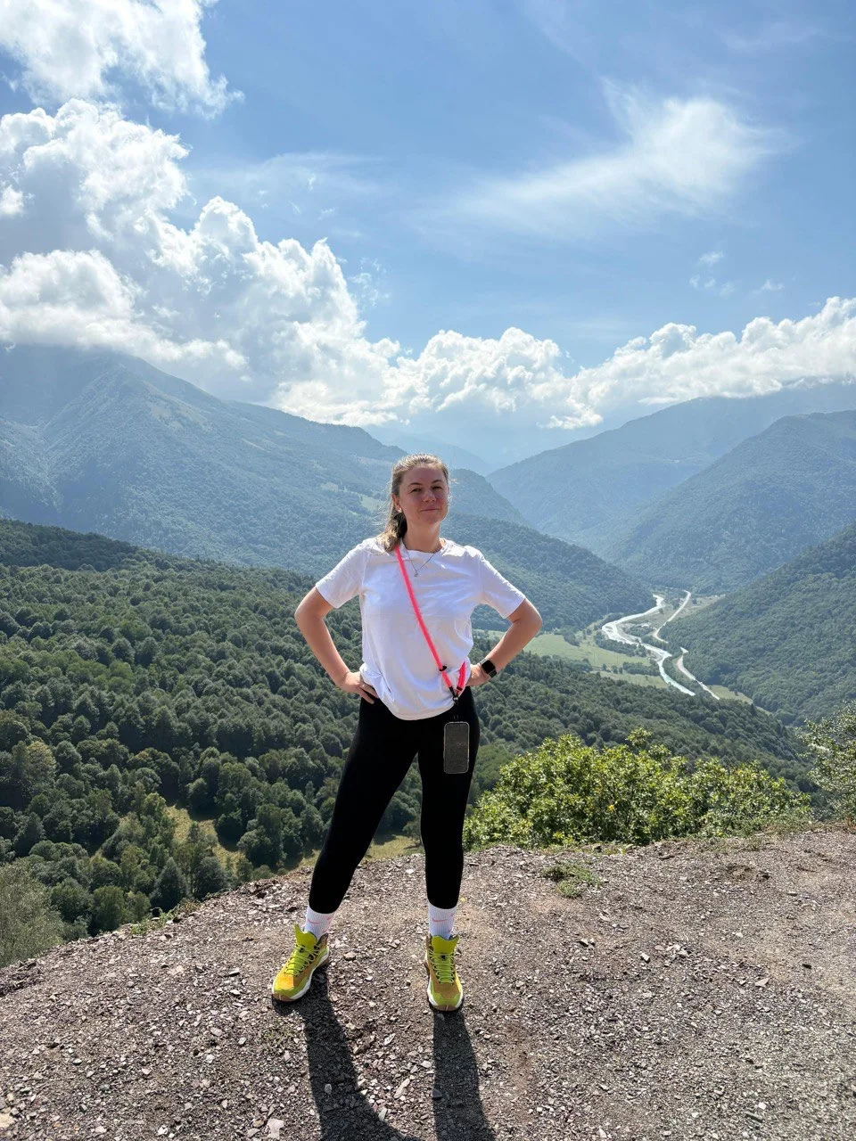 НАДЕЖДА В ДВИЖЕНИИ