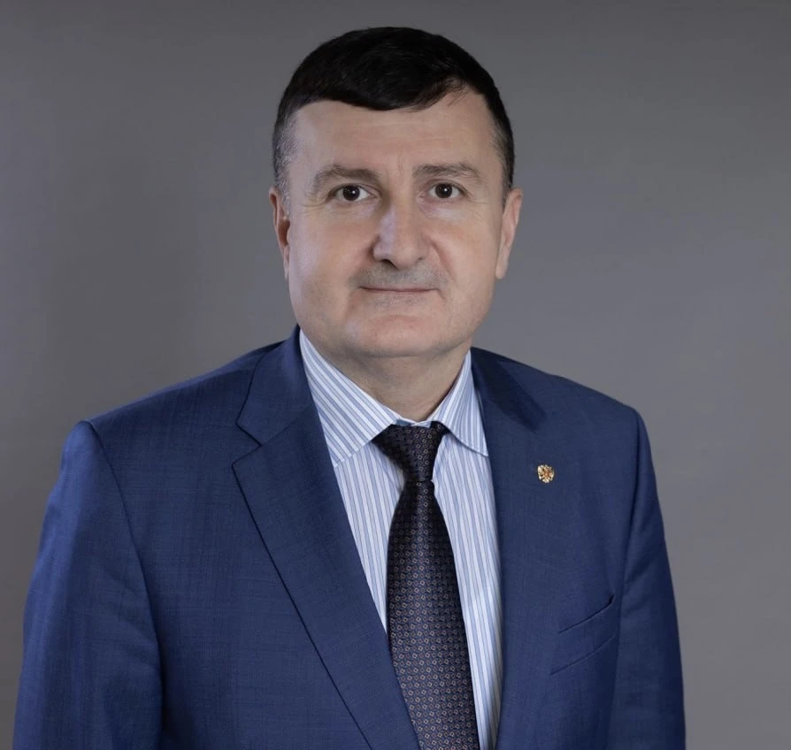 Алхаматов/Моменты — канал в мессенджере MAX