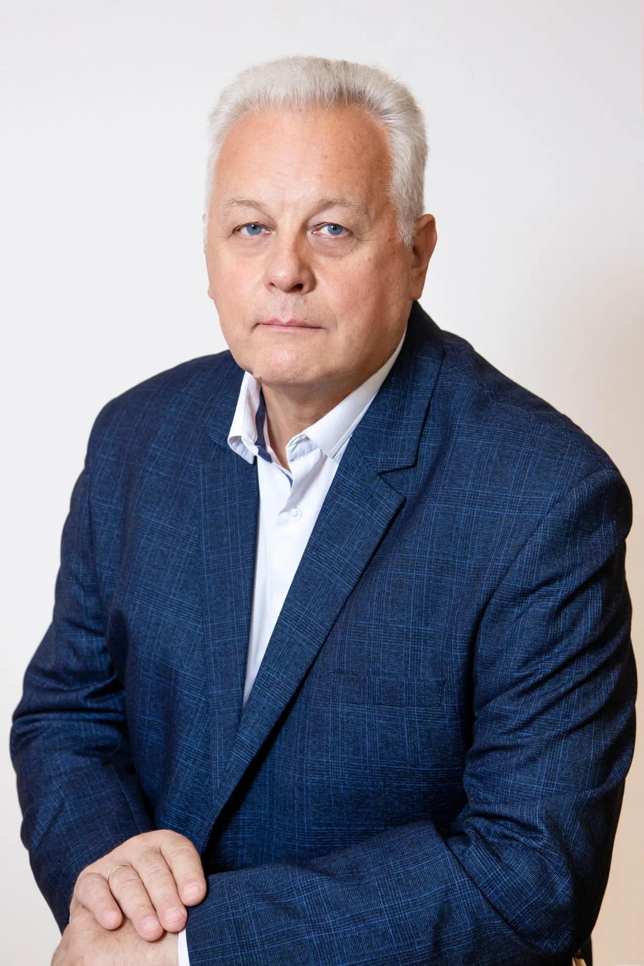 Буров Сергей — канал в мессенджере MAX