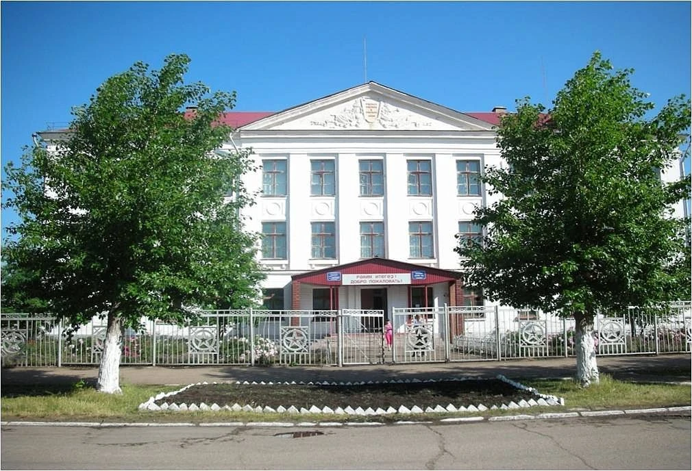 МАОУ СОШ №3 им. А.М. Лысенкова с.Серафимовский