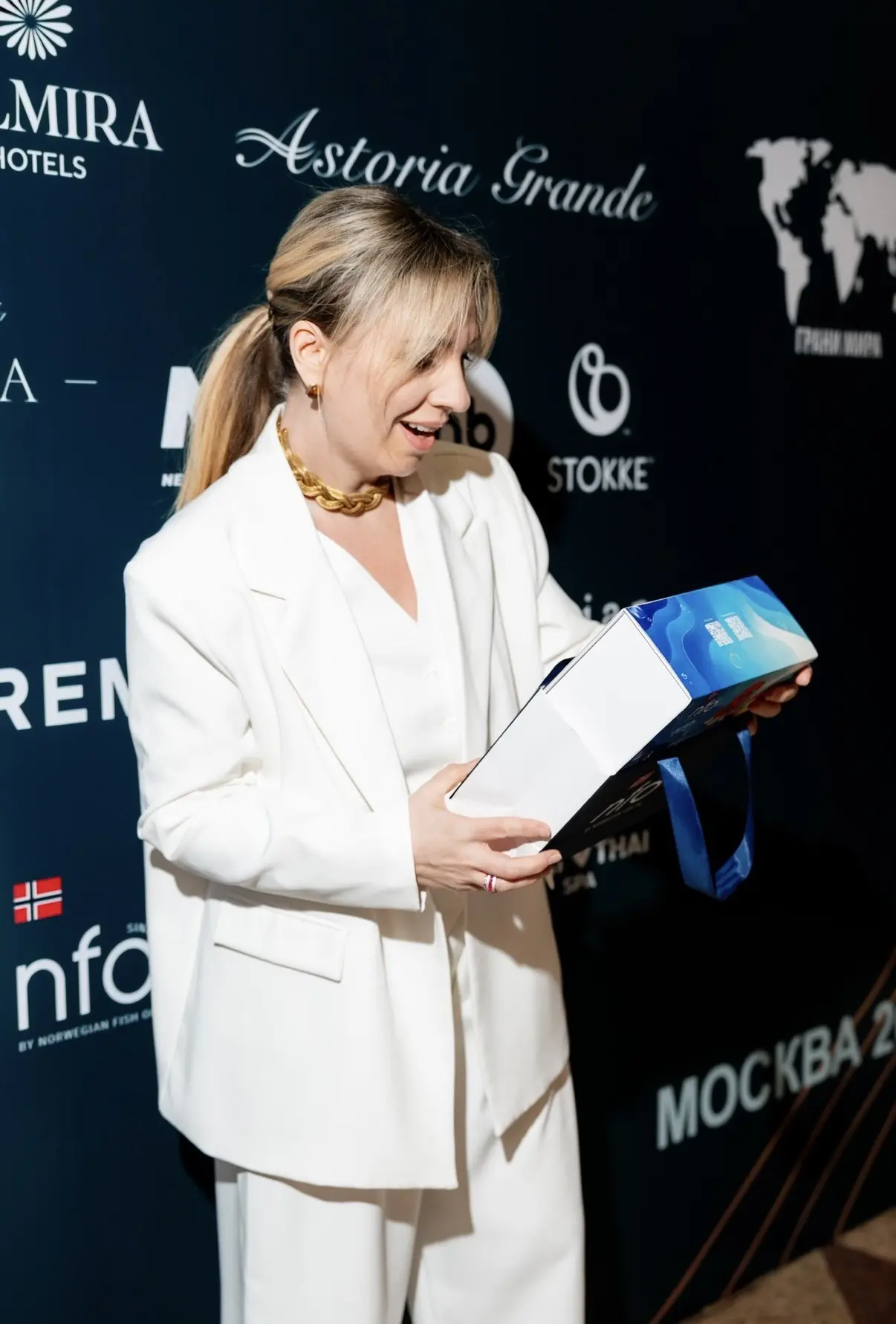 На шпильках и белках — канал в мессенджере MAX