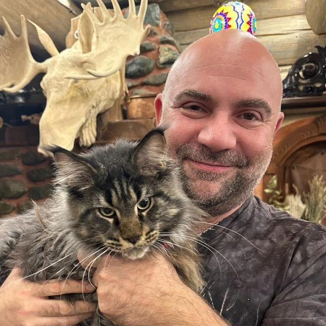 Здесь Баженов