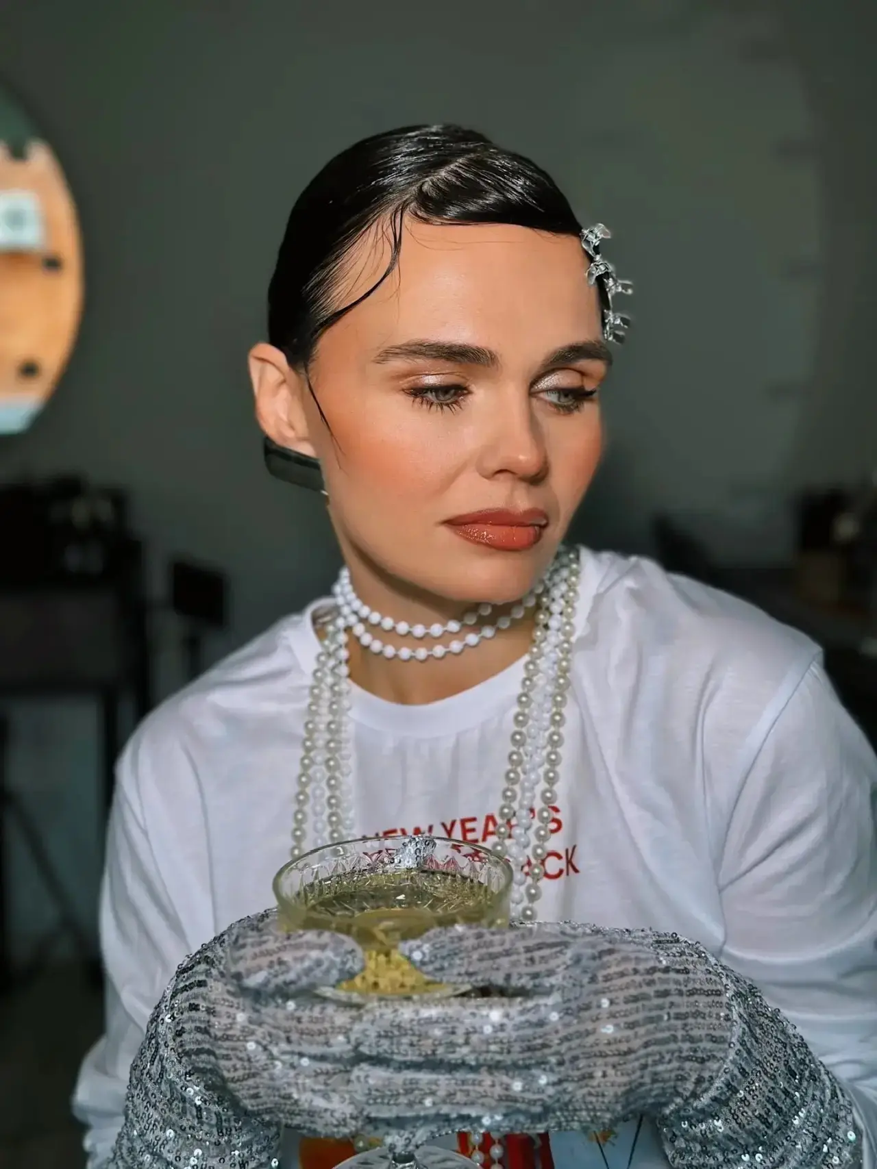 Муж с дрелью, я с кастрюлей