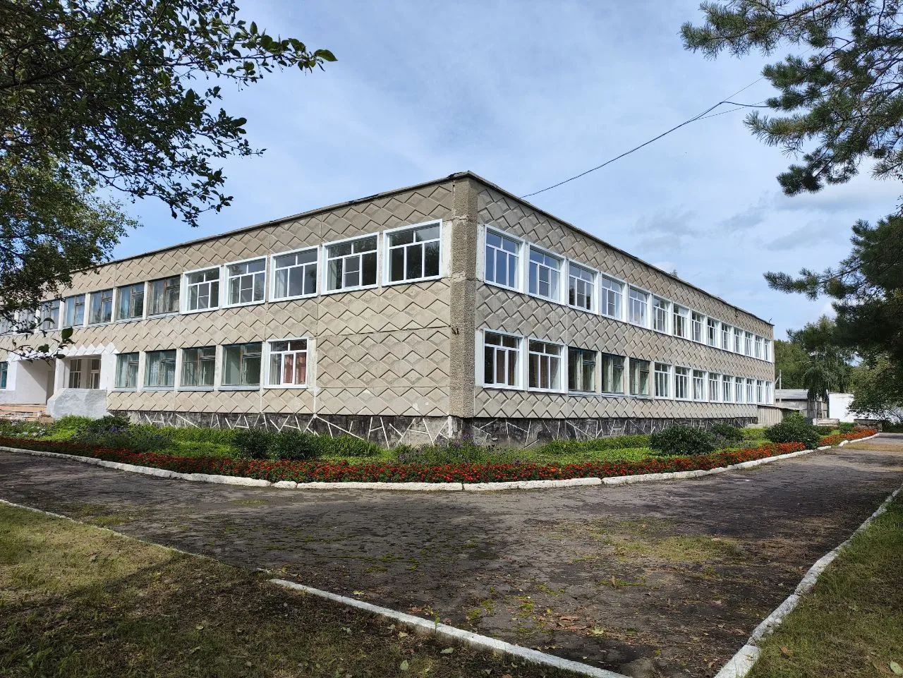 МБОУ "Глухониколаевская СШ им. Героя Советского Союза И. Я. Воронкова"