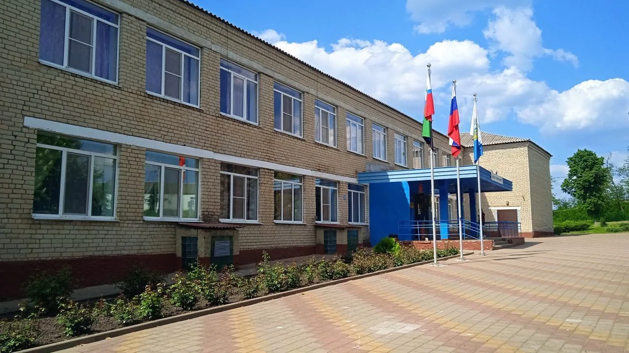 МБОУ "Богатенская ООШ имени Героя Советского Союза И.Н. Карачарова"