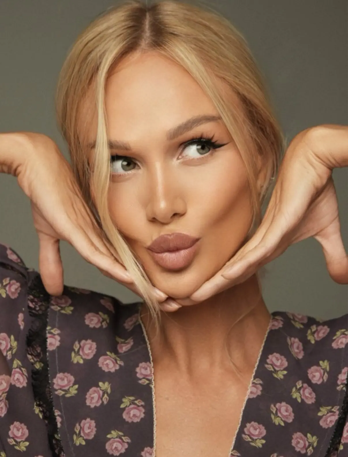 Виктория Лопырева