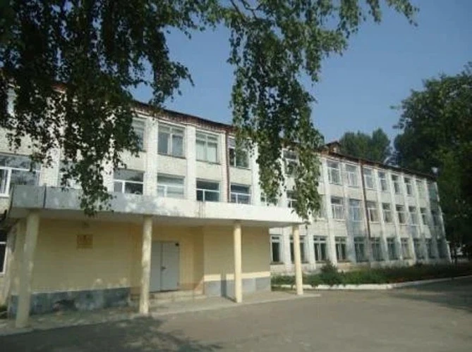 МБОУ "СОШ № 8 г. Петровска"