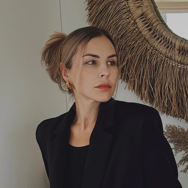 Ксю на самокате / Ksu na samokate