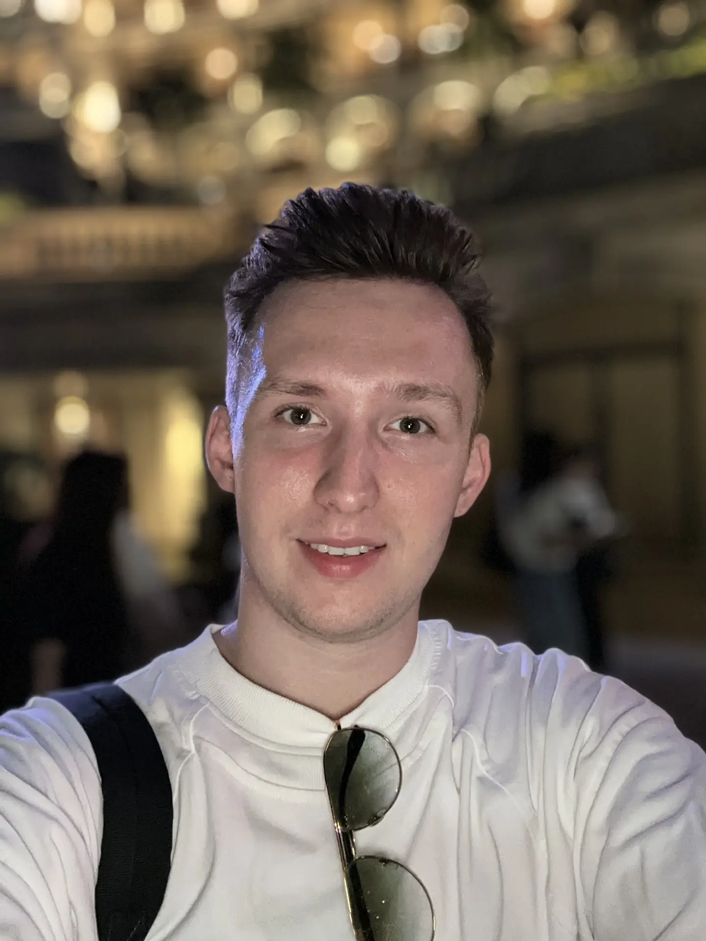 Свой в Китае — канал в мессенджере MAX