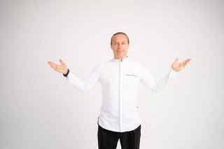 Шеф-повар Василий Емельяненко