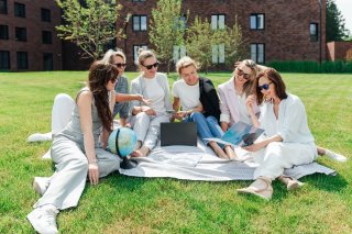 Агентство путешествий "Академвояж" франчайзинг "1001 Тур" , Pac Group